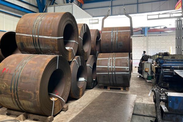 THÉP CUỘN CÁN NÓNG SS400